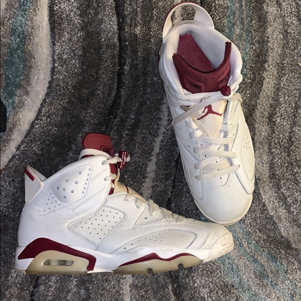 Air Jordan 6 Maroon